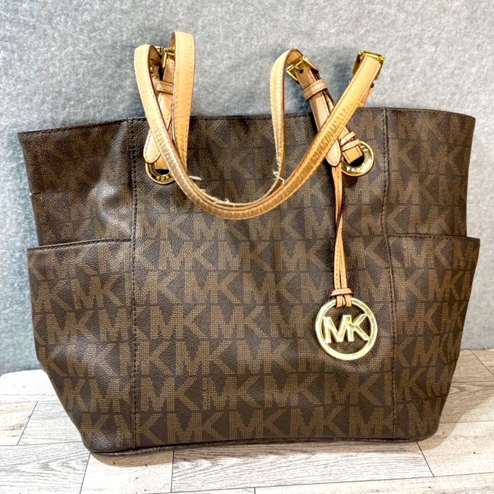 COPY - Authentic Michael Kors shoulder purse